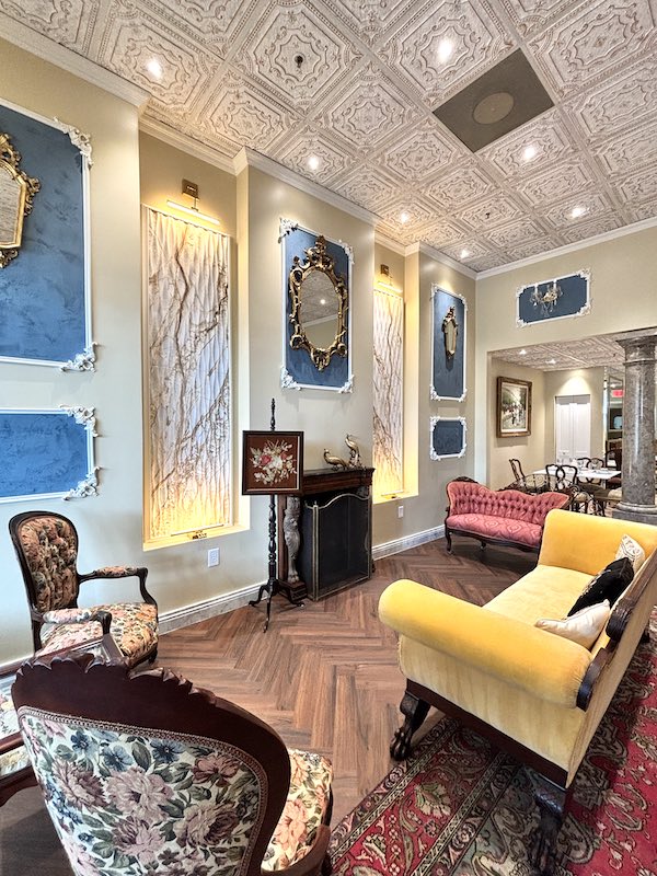 parlor waiting area at Le Faucheur in Dunwoody, Atlanta, Georgia